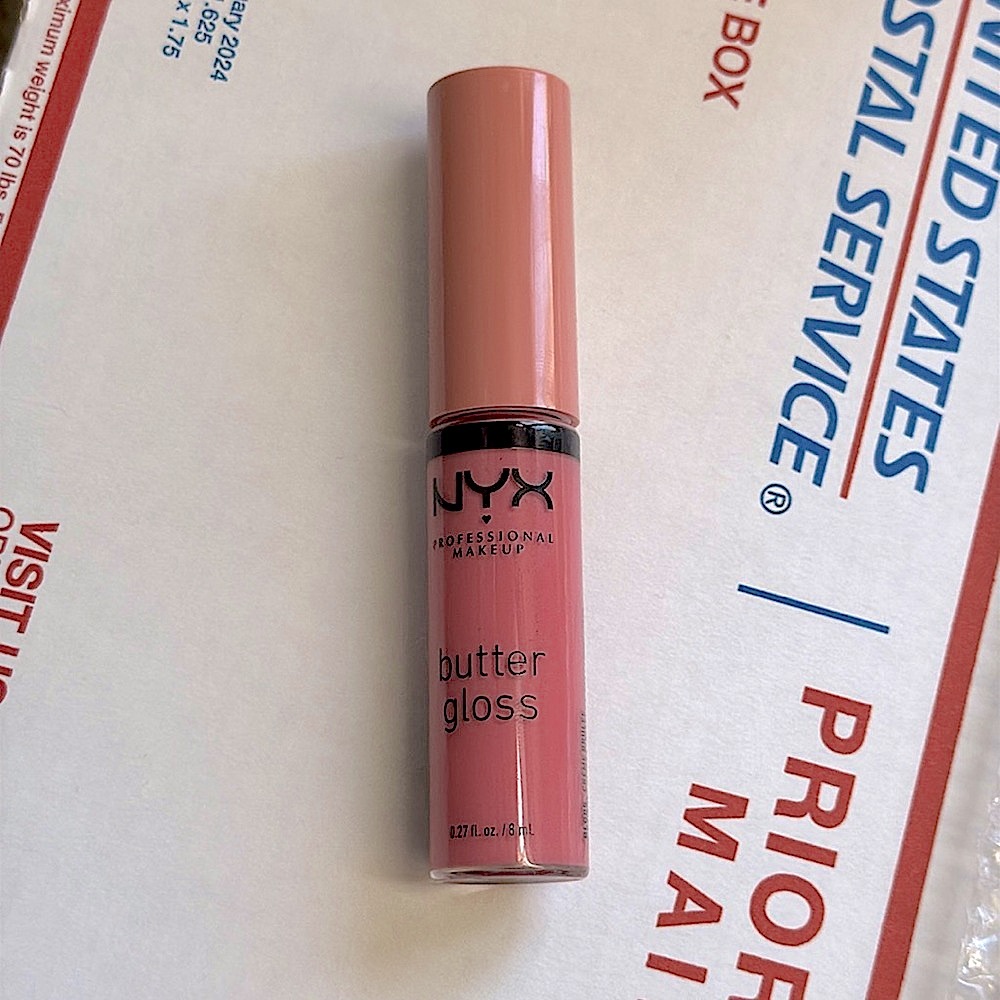 NYX Butter Gloss Non-Sticky Lip Gloss Crème Brulee Natural Pink FACTORY SEALED - Picture 2 of 2